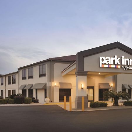Park Inn by Radisson Albany Bagian luar foto