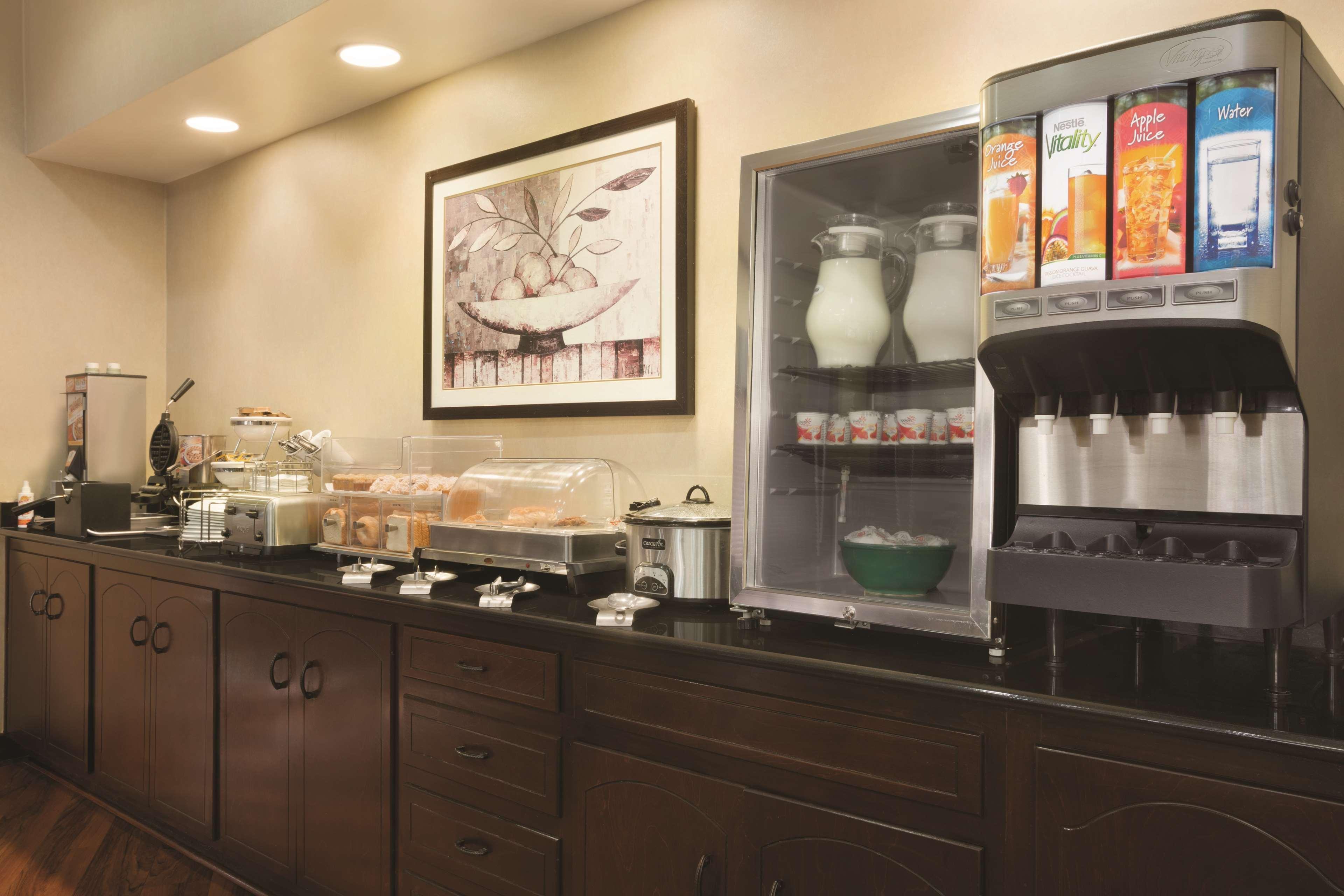 Park Inn by Radisson Albany Bagian luar foto