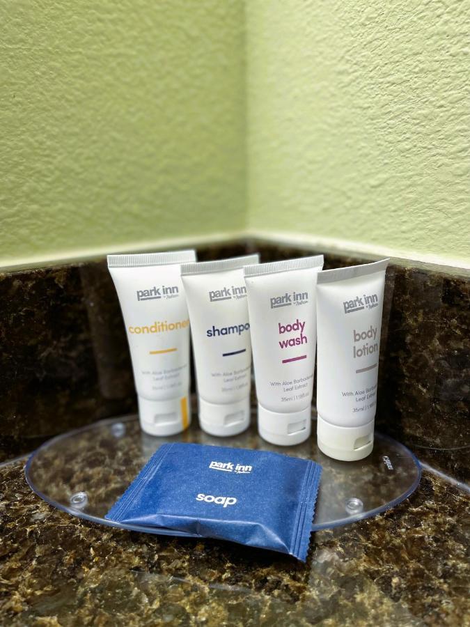 Park Inn by Radisson Albany Bagian luar foto