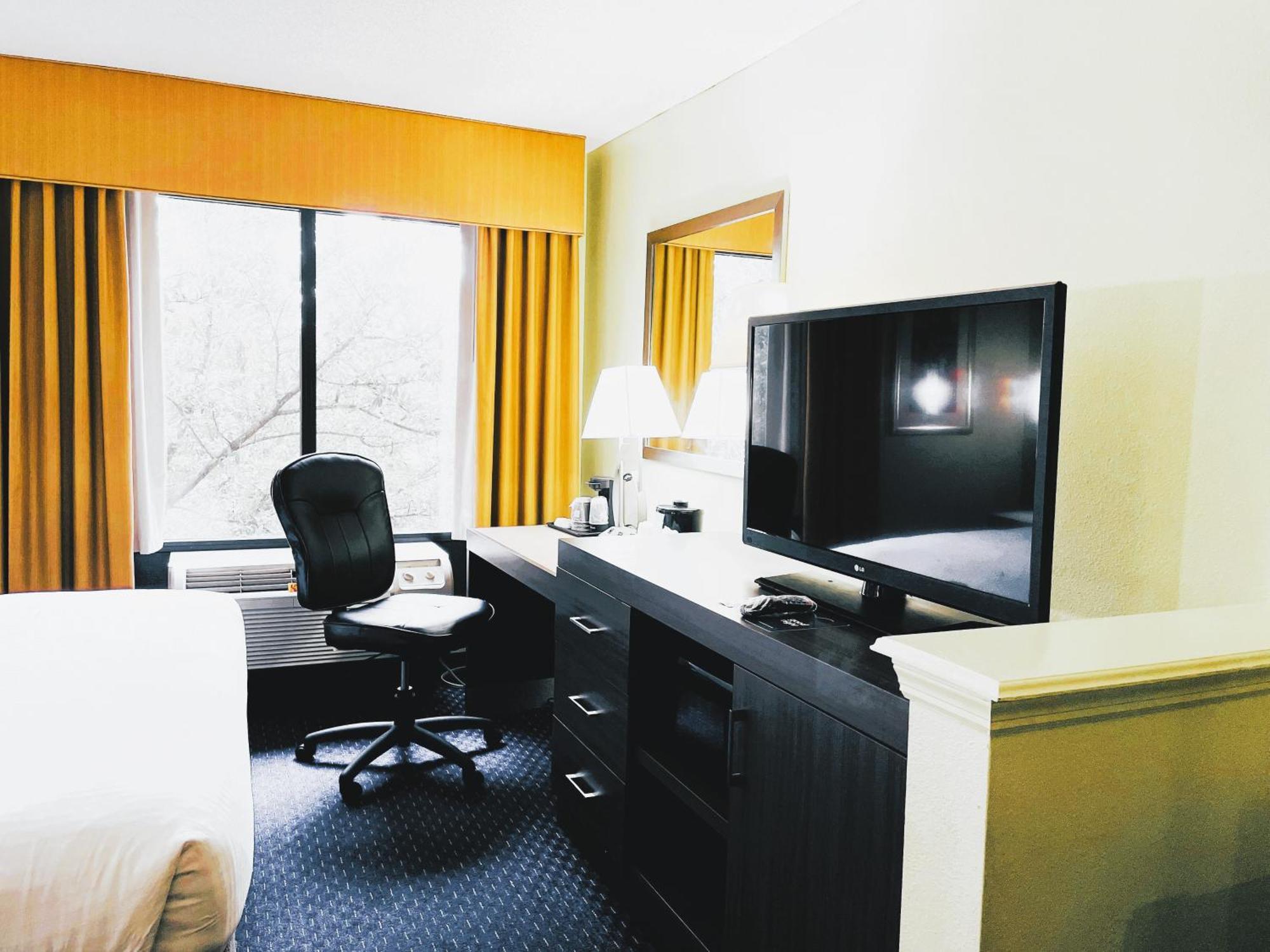 Park Inn by Radisson Albany Bagian luar foto