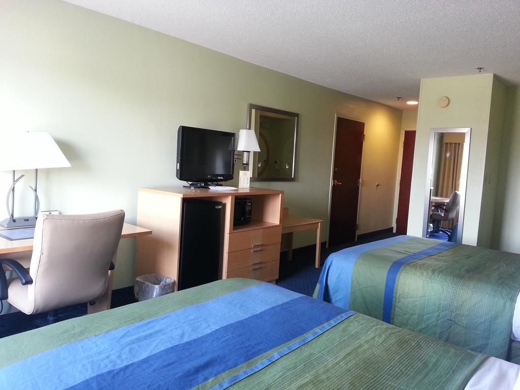 Park Inn by Radisson Albany Bagian luar foto